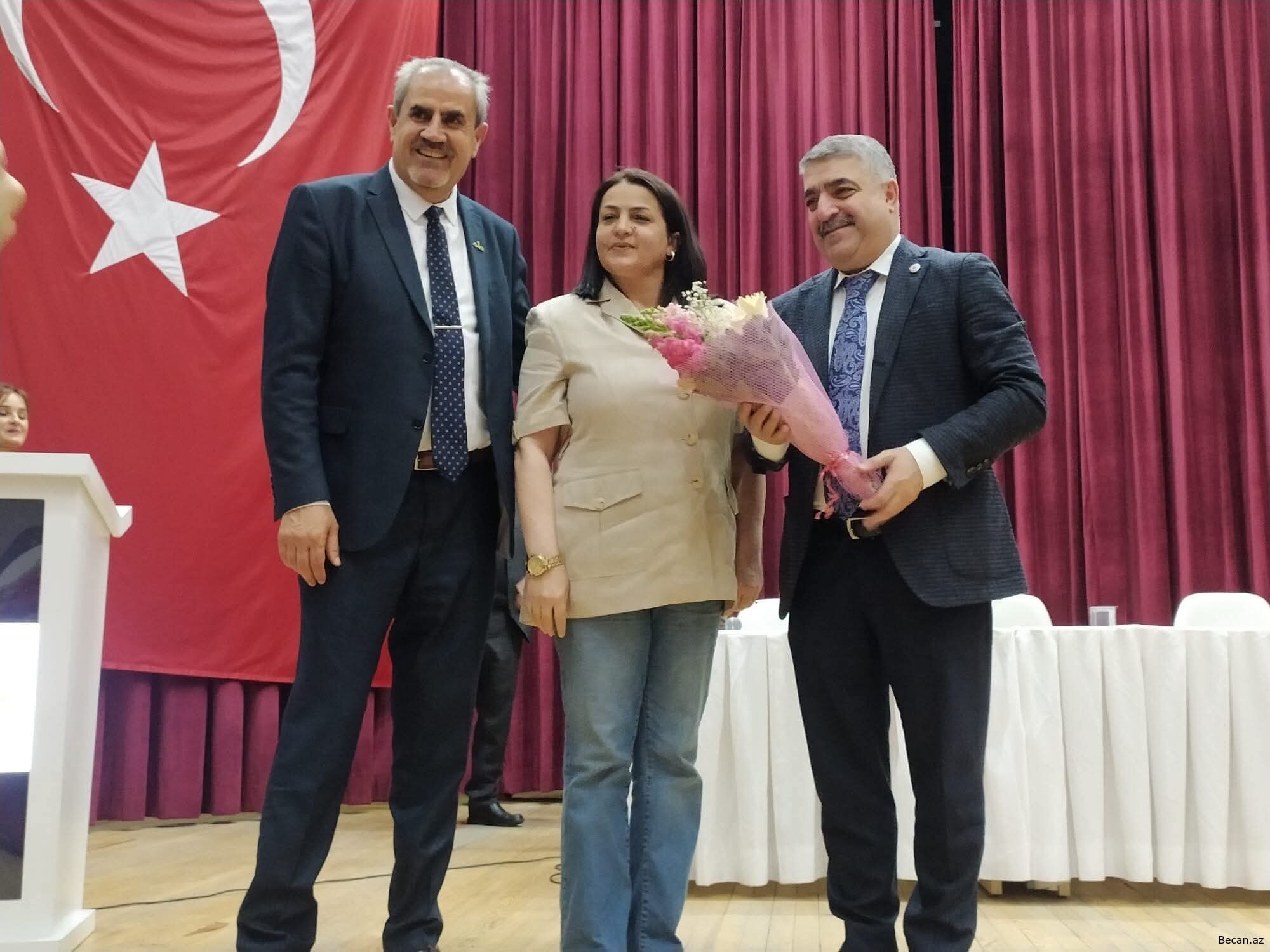 11 İlin Səmimiyyəti, Mücadiləsi və Qüruru: İzmir Kültür və Dayanışma Dərnəyinin Yolu