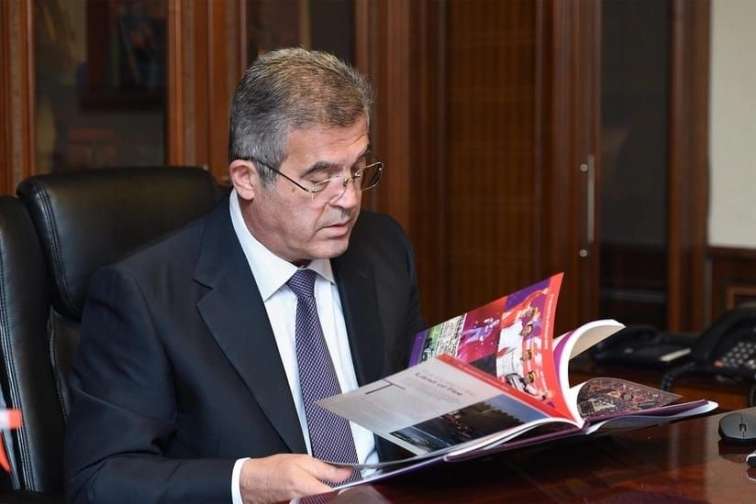 Prezident icra başçısını pensiya yaşına bir il qalmış işdən çıxartdı - Nə baş verir?