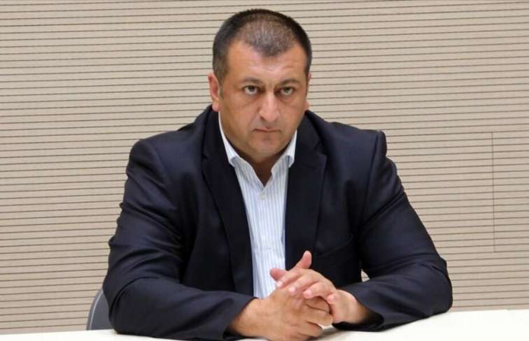 Federasiya prezidenti ev dustağı edildi